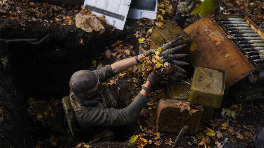 Ucrania captura blindados, municiones y armas abandonadas por los rusos