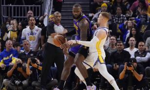 VIDEO | Curry y Warriors celebran el campeonato venciendo a Lakers