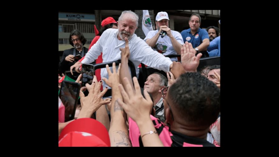 Ventaja de Lula para la segunda vuelta se reduce a 4 puntos en un sondeo