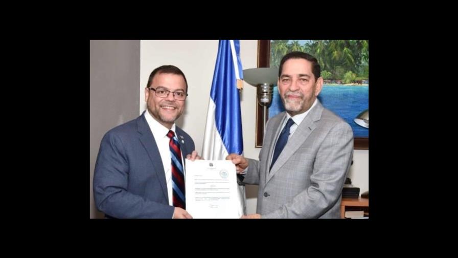 Eligio Jáquez recibe a Luis Sepúlveda, senador dominicano de NY