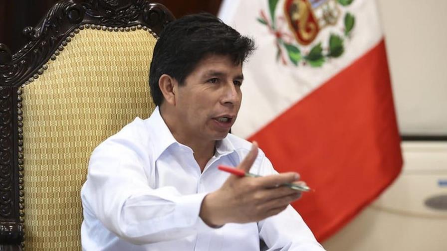 Fiscalía de Perú dice tener más de 190 elementos probatorios contra Castillo