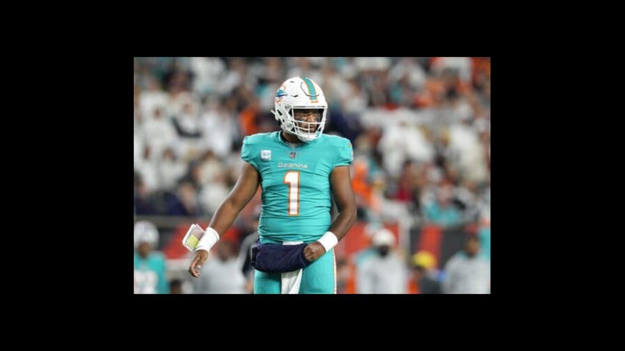 Tagovailoa de regreso a los Dolphins tras conmoción Tagovailoa de regreso a los Dolphins tras conmoción