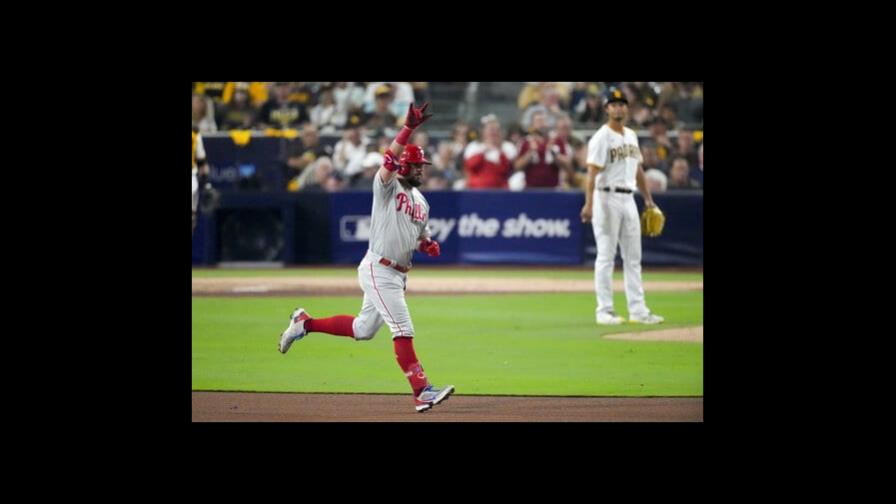 Filis abren Serie de Campeonato imponiéndose en San Diego