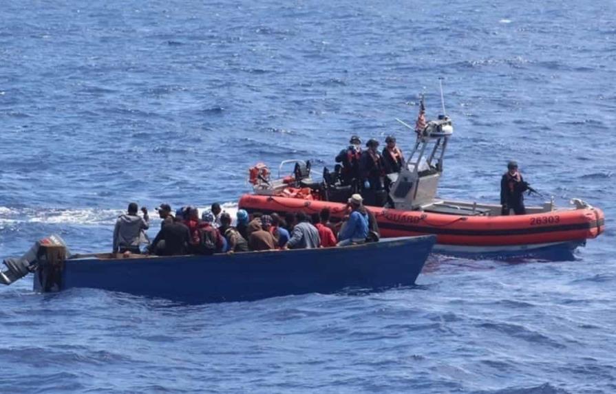 Repatrian a 74 dominicanos y ocho haitianos tras intentar llegar a Puerto Rico