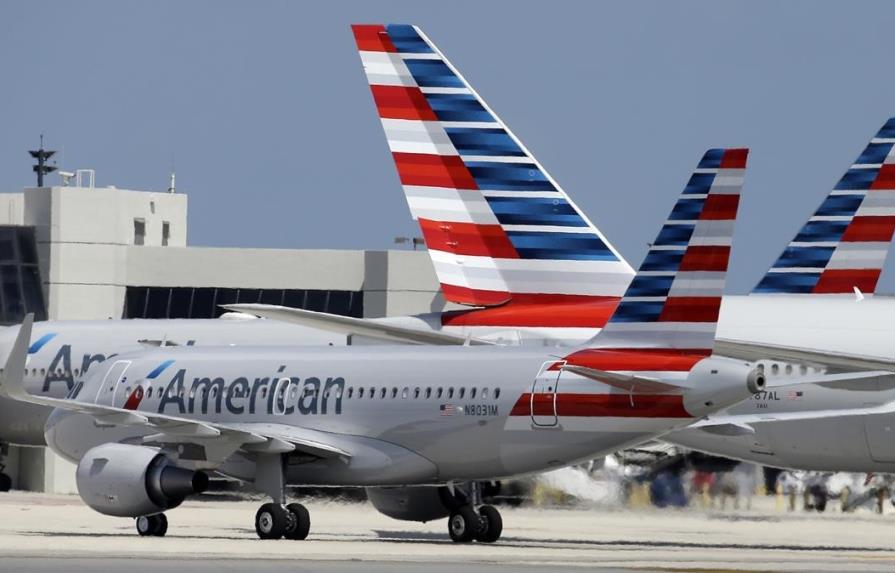 American Airlines pierde 676 millones de dólares, pero bate marca de ingresos