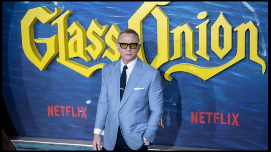 Daniel Craig deslumbra en la premiere de Glass Onion en Madrid
