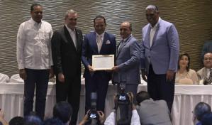 Policías tendrán descuentos de hasta 10 % en supermercados de la Federación Dominicana de Comerciantes