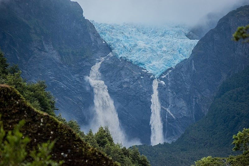 Glaciar Colgante Queulat de Chile sufre segundo desprendimiento en pocas semanas