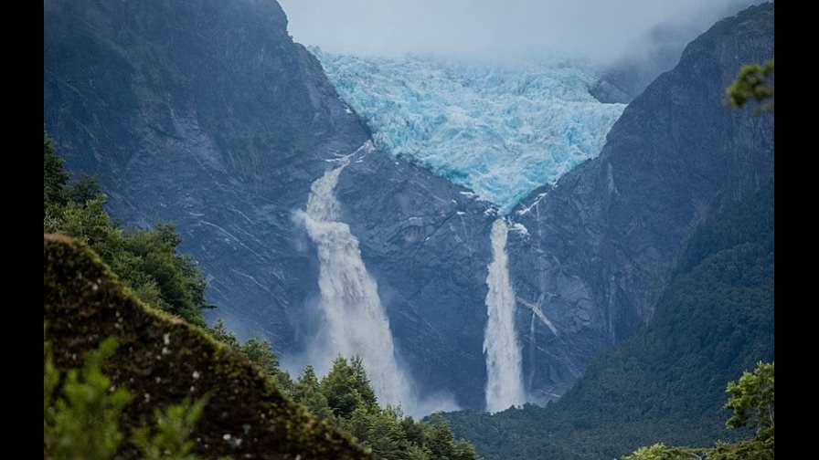 Glaciar Colgante Queulat de Chile sufre segundo desprendimiento en pocas semanas