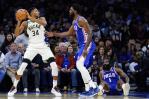 Triple de Matthews da la ventaja definitiva a Bucks sobre 76ers