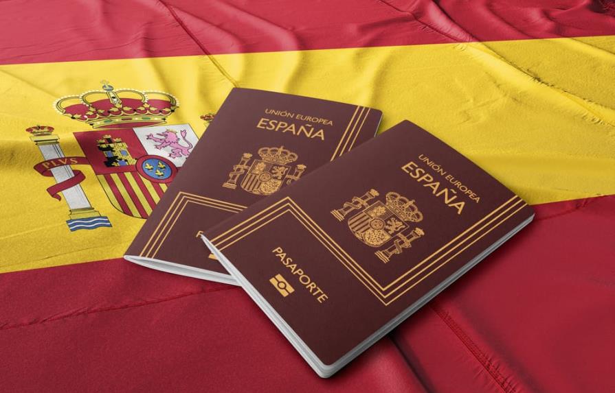 La nueva ley que permite a los latinos descendientes de españoles obtener la ciudadanía