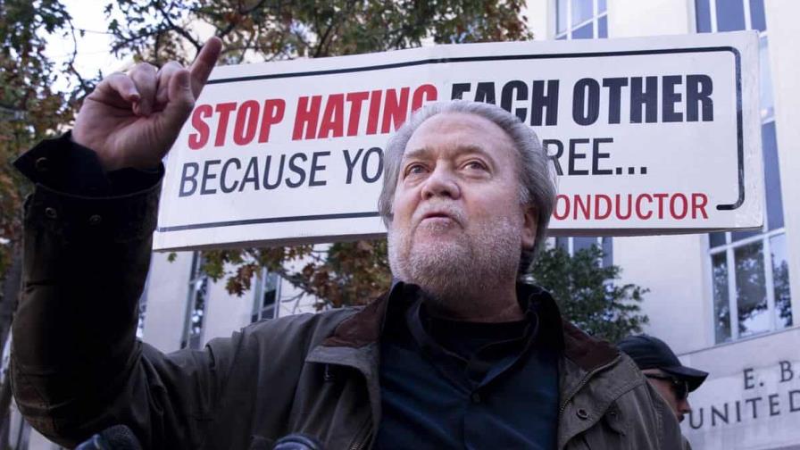 Steve Bannon, exasesor de Trump, condenado a cuatro meses de cárcel Steve Bannon, exasesor de Trump, condenado a cuatro meses de cárcel