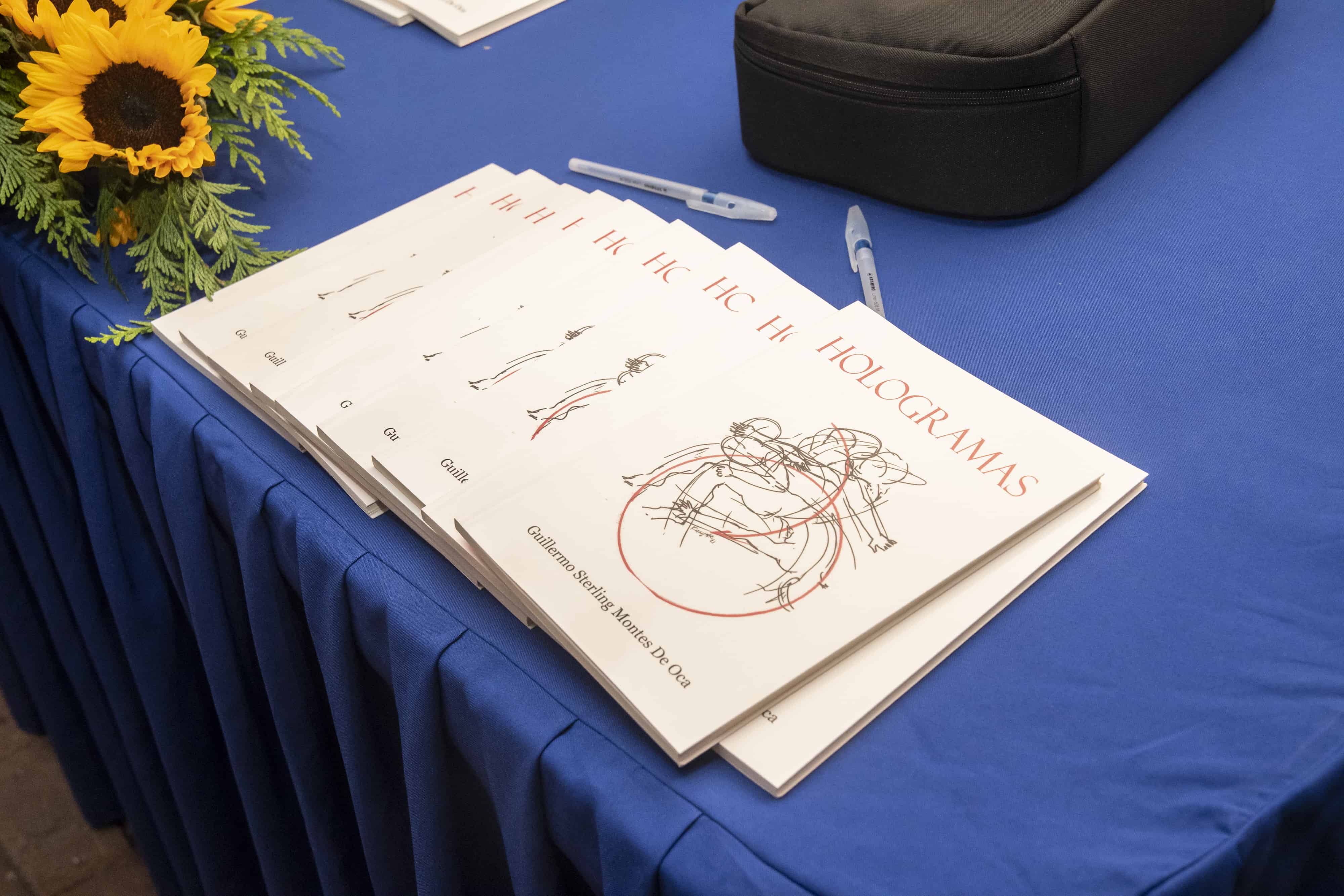 El poema “Hologramas”.