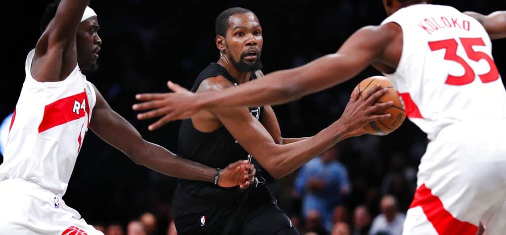Kevin Durant rompe el empate y Nets se imponen a Raptors