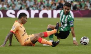 El Atlético gana al Betis con doblete de Griezmann