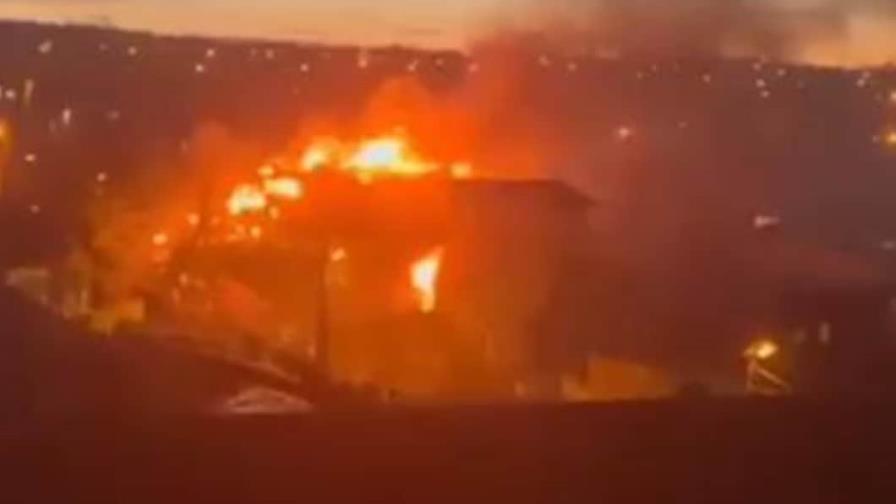 Un avión ruso de combate cae sobre un edificio en Siberia Un avión ruso de combate cae sobre un edificio en Siberia