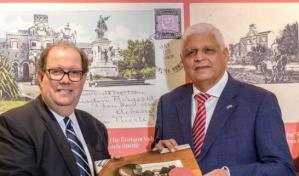 Miles de personas asisten a exposición dominicana en Londres