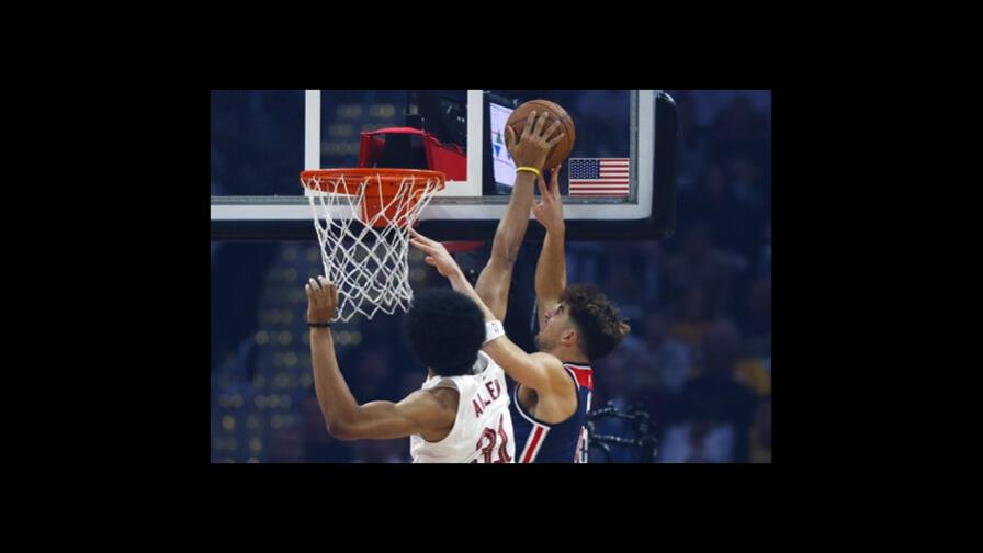 Cavaliers vencen a los Wizards con 37 puntos de Mitchell