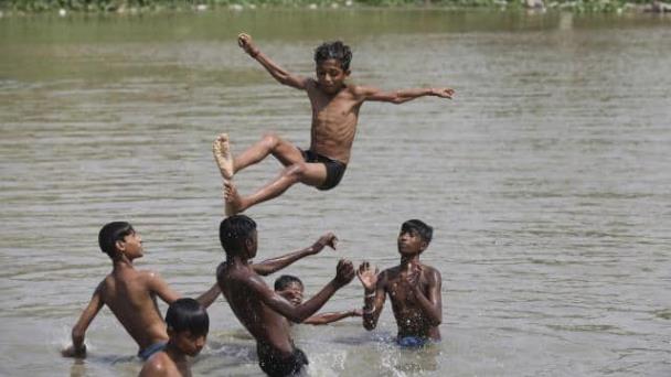 Unicef: Unos 559 millones de niños están expuestos a olas de calor frecuentes