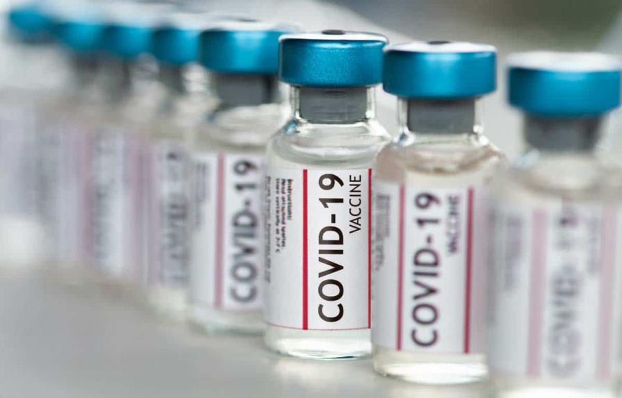 EMA: Vacunas anticovid evitan “muertes y casos graves”, pero no contagios
