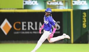 De la Cruz, el más joven en botarla por el central del Quisqueya