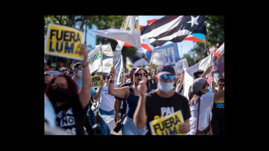 Policía de Puerto Rico detiene a grupo que protestó contra compañía eléctrica