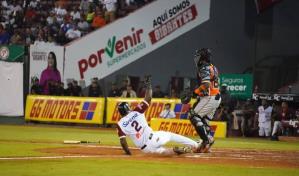 Juan Francisco dispara jonrón por el central y Gigantes vencen a Toros
