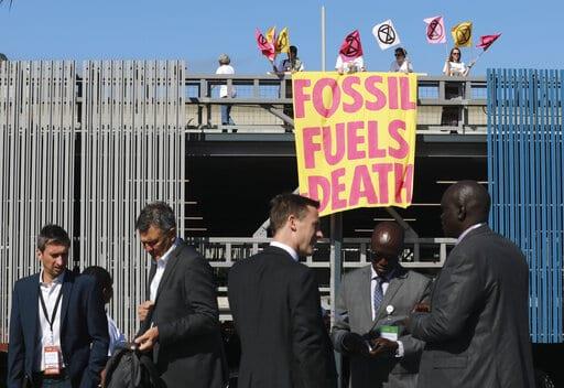 Combustibles fósiles matan a millones de personas, según médicos