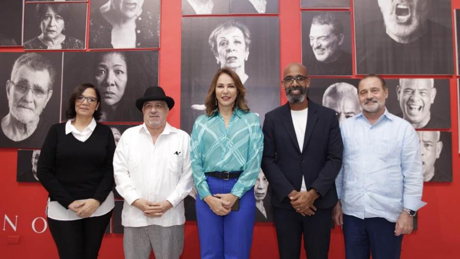 Cultura inaugura exposición 101 emociones de actores dominicanos de Jochy Campusano