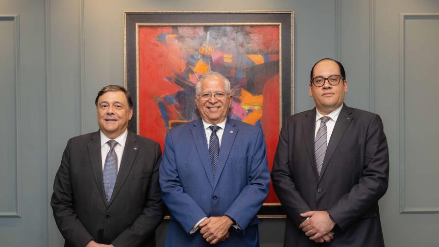 Banco Vimenca celebra su vigésimo aniversario Banco Vimenca celebra su vigésimo aniversario