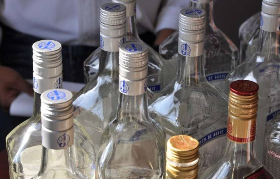 Ascienden a más de 40 los colombianos muertos por la ingesta de alcohol adulterado en Bogotá