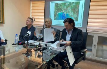 Empresa atribuye a las autoridades escogencia de lugar para instalar barcazas en Azua