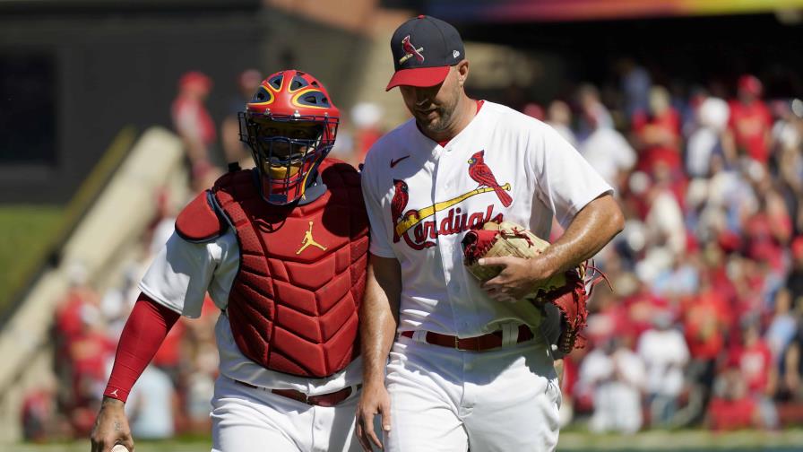 Wainwright seguirá con los Cardenales en la temporada del 2023