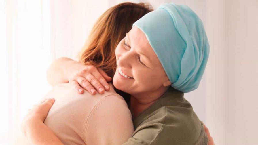 La importancia de abordar la salud mental en personas con cáncer de mama