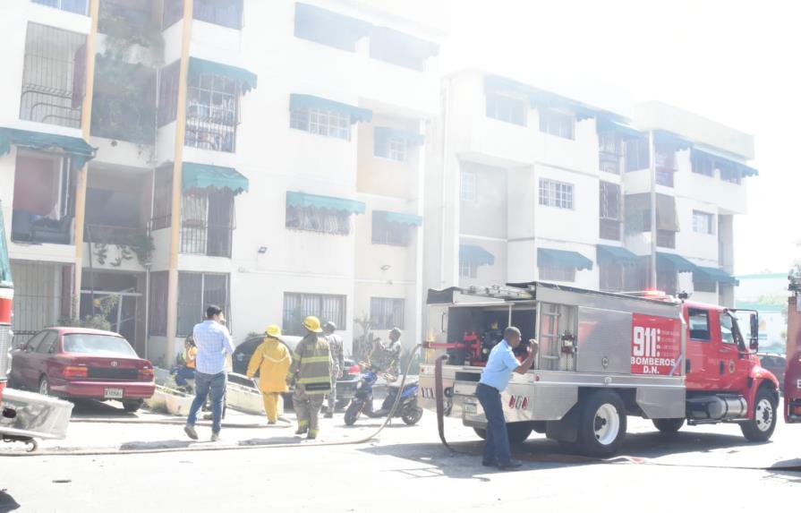 Concentración de gas provoca explosión que afectó tres edificios de viviendas en sector Don Bosco