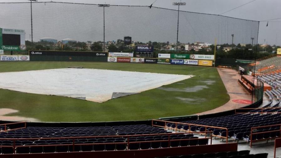 Posponen por lluvia el partido Licey vs Toros en La Romana Posponen por lluvia el partido Licey vs Toros en La Romana