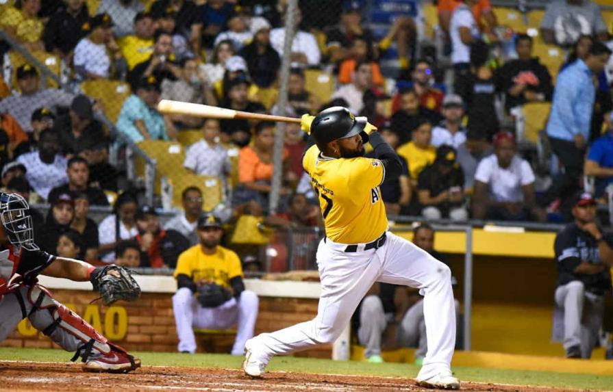 Rodríguez jonronea y las Águilas se recuperan con triunfo sobre el Escogido Rodríguez jonronea y las Águilas se recuperan con triunfo sobre el Escogido