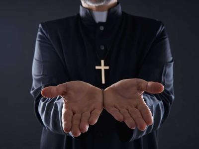 Sacerdote es detenido en Italia por abusos sexuales a un menor