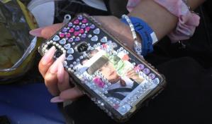 Fans de BTS acampan a la espera de presentación de Jin en Buenos Aires