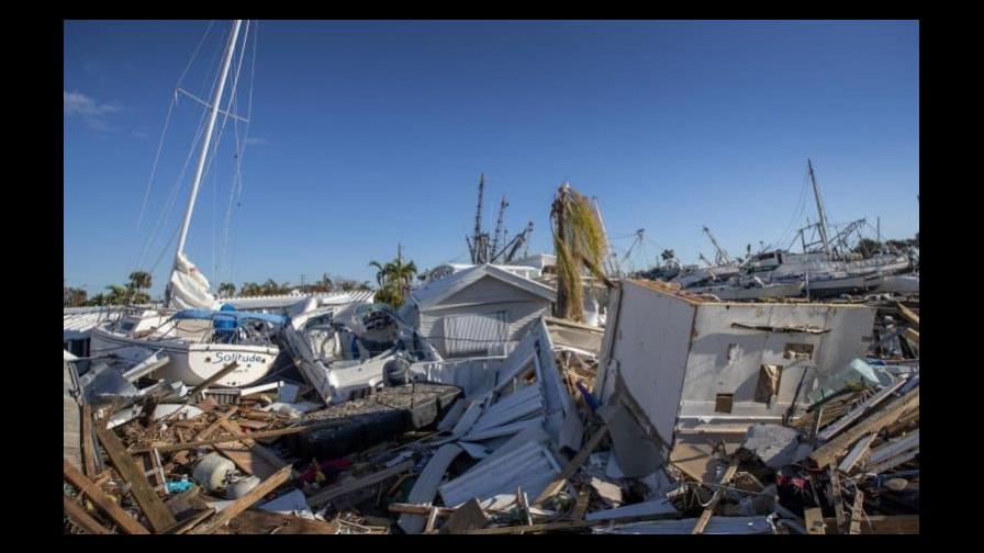 Florida se esfuerza por recuperarse a un mes después del paso de Ian
