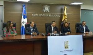 Partidos evaluarán acuerdo de la JCE para frenar campaña a destiempo