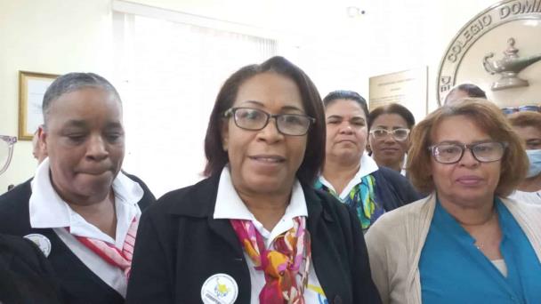 Colegio de Enfermería está fragmentado en dos bandos