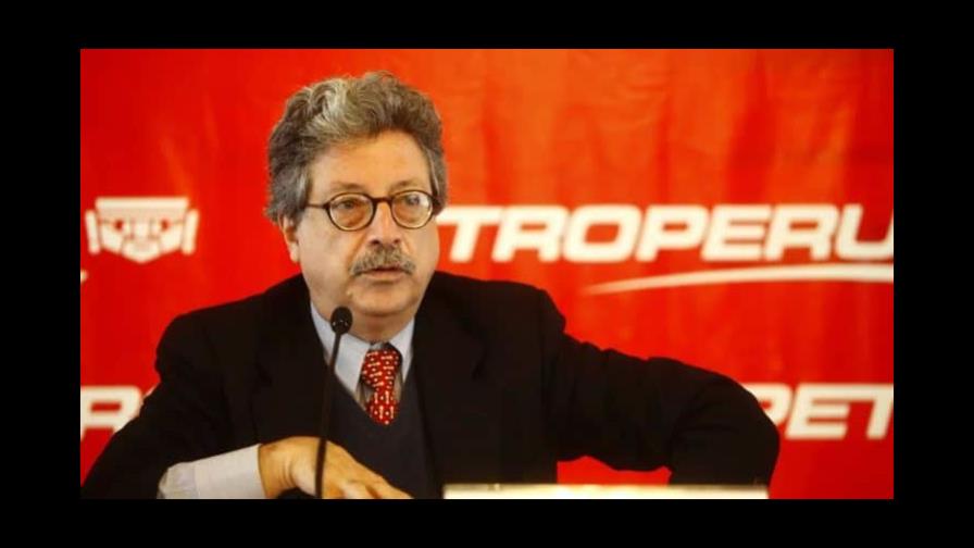 El presidente de Petroperú presenta su renuncia al cargo