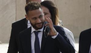 Fiscalía retira cargos contra Neymar y todos los acusados en juicio por fichaje al Barça