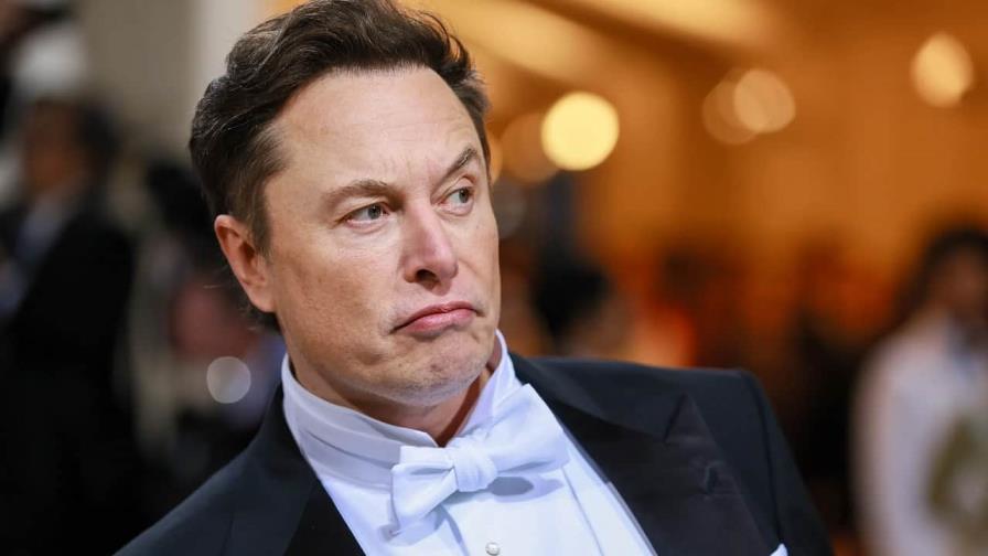 Elon Musk toma el control de Twitter y cancela a tres altos ejecutivos Elon Musk toma el control de Twitter y cancela a tres altos ejecutivos