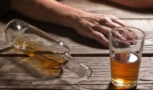 Aumentan a 12 los muertos por ingesta de bebidas adulteradas en Ecuador en cuatro días