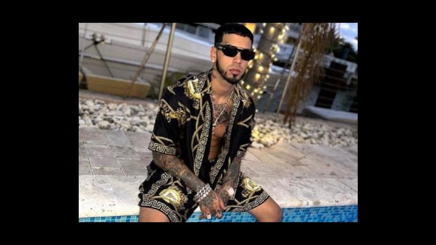 Anuel presume su nuevo vehículo de lujo: un tanque civil blindado