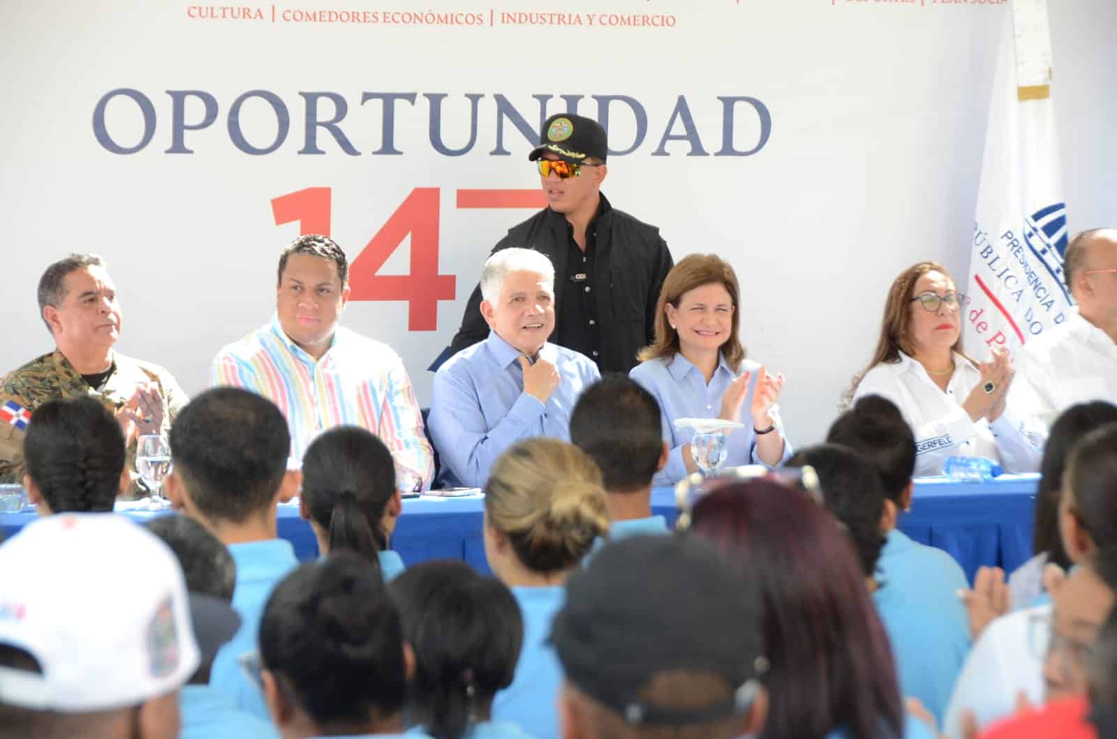 Vicepresidenta Raquel Peña rechaza referirse a petición de los EE.UU. de brindar asistencia a los haitianos