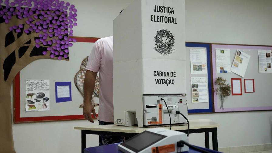 Los brasileños deciden en elecciones entre Bolsonaro y Lula Los brasileños deciden en elecciones entre Bolsonaro y Lula