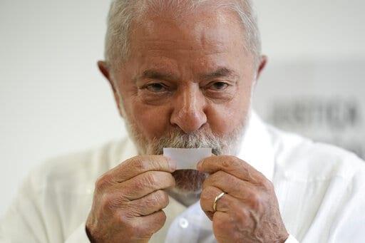 Reñida contienda entre Bolsonaro y Lula tras conteo del 90 %